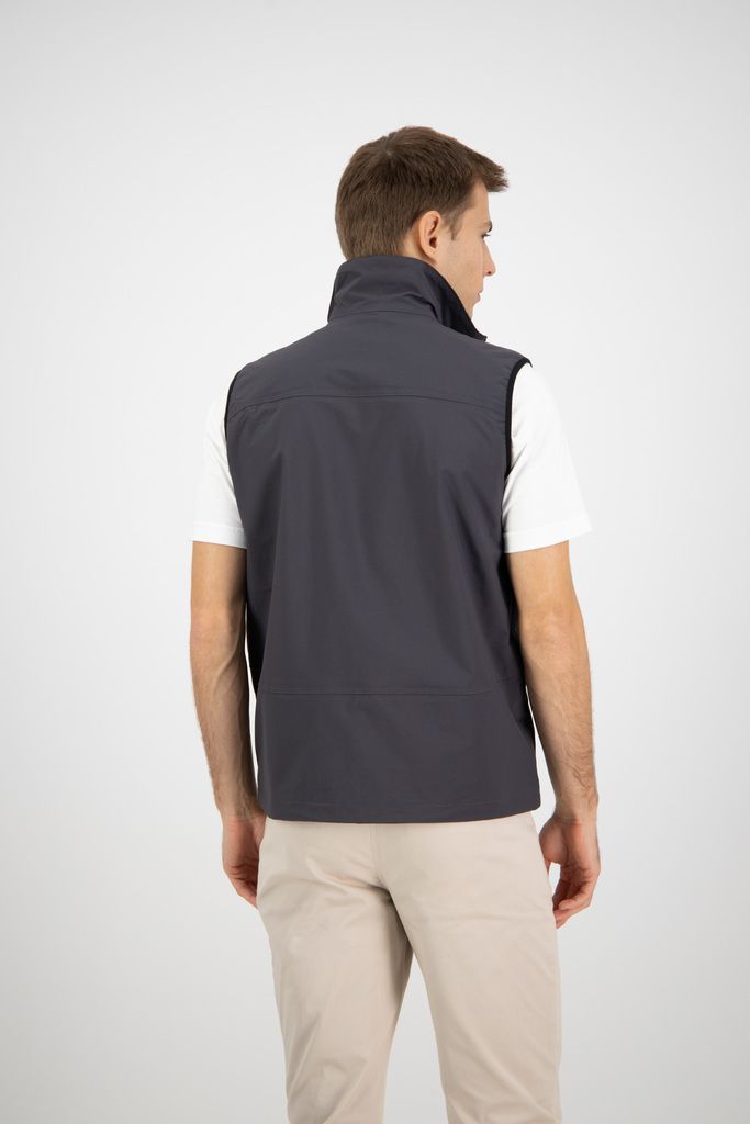 Mens Otago Gilet Charcoal-Top Crop-RAW-1_JPEG